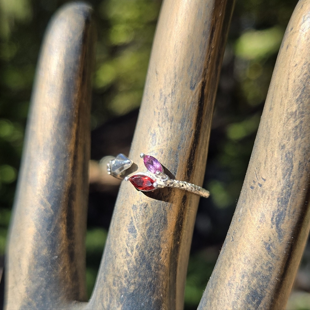Garnet & Rhodolite Sterling & White Gold Ring Sz8 Adjustable - Picture 7 of 10